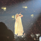 Taylor Swift / girl in red / Owenn on Jun 10, 2023 [666-small]