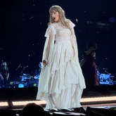 Taylor Swift / girl in red / Owenn on Jun 10, 2023 [601-small]