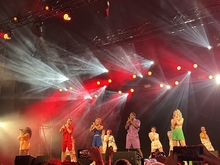 K3 / #LikeMe Cast / Camille Dhont / Metejoor / Sarah en Bavo on Jul 9, 2023 [987-small]
