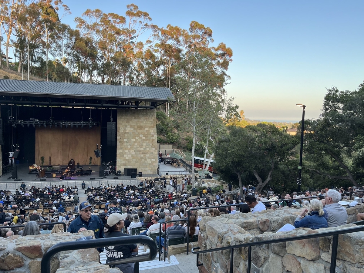 jul-07-2023-neil-young-chris-pierce-at-santa-barbara-bowl-santa