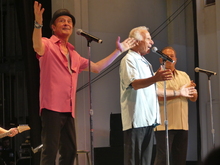 The Tokens (L-R):  Kurt Yahjian, Jay Siegel and Gabriel Dassa (also an orthopedic surgeon), Herman’s Hermits Starring Peter Noone / the tokens / Al Sapienza & Deborah Rennard on Jul 13, 2023 [328-small]
