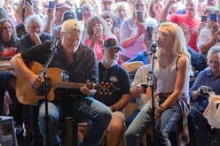 Blake Shelton / Gwen Stefani on Jul 16, 2021 [213-small]