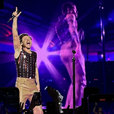 Harry Styles / Wet Leg on Jul 5, 2023 [573-small]