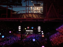 Coldplay / Griff / Zoë Tauran on Jul 15, 2023 [597-small]