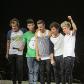 One Direction / 5 Seconds Of Summer on Jul 21, 2013 [141-small]