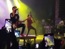 Pierce the Veil / Gloria on Apr 9, 2023 [348-small]