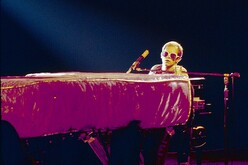 Elton John on Oct 12, 1973 [895-small]