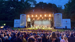 Die Toten Hosen / Die Well-Brüder / Gerhard Polt on Jul 26, 2023 [093-small]