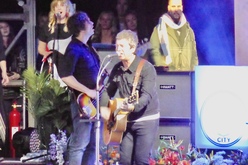 Noel Gallagher's High Flying Birds / Johnny Marr / Everyone You Know on Jul 28, 2023 [663-small]