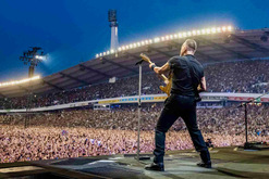 Bruce Spingsteen & The E Street Band / Bruce Springsteen on Jun 24, 2023 [521-small]
