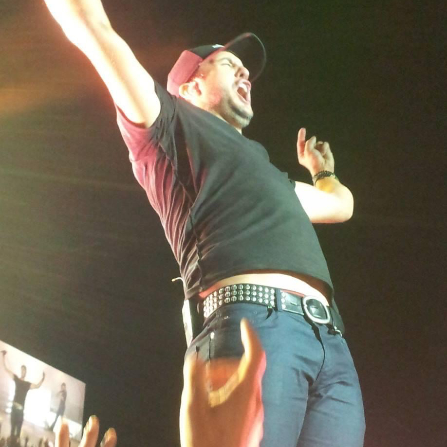 Dustin Lynch Concert & Tour History (Updated for 2023 2024) Concert