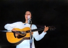 Joan Baez on Jan 19, 1971 [221-small]