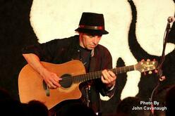 Nils Lofgren on May 6, 2011 [721-small]