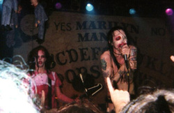 Marilyn Manson / Clutch on Dec 13, 1995 [858-small]
