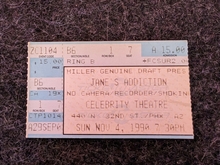 Jane's Addiction on Nov 4, 1990 [540-small]