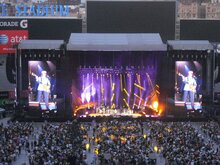 Paul McCartney on Jul 15, 2011 [288-small]