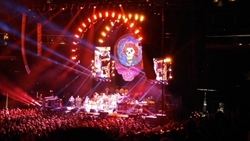 Dead & Company / Bob Weir / Bill Kreutzmann / Mickey Hart / Jeff Chimenti / John Mayer / Oteil Burbridge on Nov 11, 2015 [908-small]
