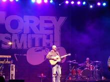Corey Smith on Oct 13, 2015 [098-small]