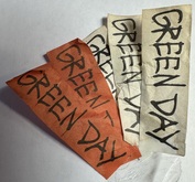 Green Day confetti, tags: Article - Green Day / Fall Out Boy / Weezer / The Interupters on Aug 20, 2021 [584-small]