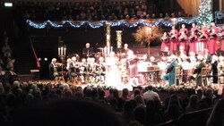 Sophie Bevan soloist, Carols by Candlelight, Royal Albert Hall, 22nd Dec 2010, Mozart Festival Orchestra / Mozart Festival Choir / Steven Devine / Sophie Bevan / Robert Powell, (Jesus) Narrator on Dec 22, 2010 [710-small]