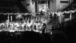 Carols by Candlelight, Royal Albert Hall, 22nd Dec 2010, Mozart Festival Orchestra / Mozart Festival Choir / Steven Devine / Sophie Bevan / Robert Powell, (Jesus) Narrator on Dec 22, 2010 [711-small]