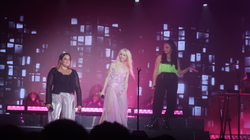Carly Rae Jepsen / Harvey Sutherland on Aug 12, 2023 [794-small]