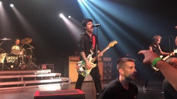 tags: Green Day - Green Day / Dog Party on Sep 29, 2016 [830-small]