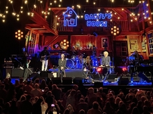 Daryl Hall / Todd Rundgren on Aug 22, 2023 [499-small]