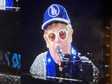 Elton John on Nov 20, 2022 [806-small]