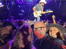 Brad Paisley on Aug 10, 2022 [866-small]