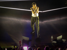 Louis Tomlinson / Giant Rooks / Andrew Cushin on Jul 27, 2023 [525-small]