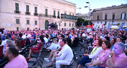 RUSSELL CROWE -Valletta, Malta Concert - June 2023 on Jun 17, 2023 [935-small]