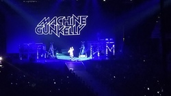 Fall Out Boy / Machine Gun Kelly on Sep 29, 2018 [694-small]