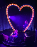 Sabrina Carpenter / spill tab on Apr 11, 2023 [909-small]