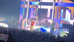 The 1975 on Nov 20, 2019 [426-small]