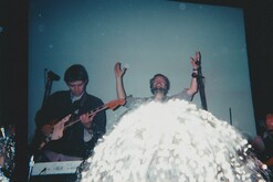 The Flaming Lips / Looper on Apr 9, 2000 [724-small]