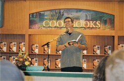 Bruce Campbell on Nov 2, 2001 [814-small]