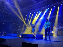 tags: The Strokes - The Strokes / Bernie Sanders / Sunflower Bean on Feb 10, 2020 [132-small]
