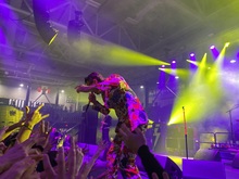 tags: The Strokes - The Strokes / Bernie Sanders / Sunflower Bean on Feb 10, 2020 [135-small]