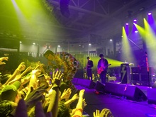 tags: The Strokes - The Strokes / Bernie Sanders / Sunflower Bean on Feb 10, 2020 [137-small]