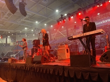 tags: The Strokes - The Strokes / Bernie Sanders / Sunflower Bean on Feb 10, 2020 [143-small]