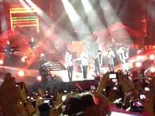 One Direction / 5 Seconds of Summer on Jun 29, 2014 [882-small]