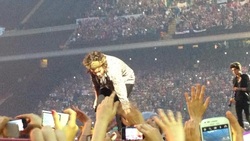 One Direction / 5 Seconds of Summer on Jun 29, 2014 [883-small]