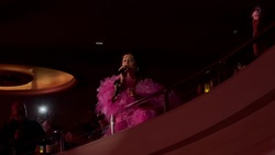 Jessie Ware on Oct 10, 2023 [033-small]