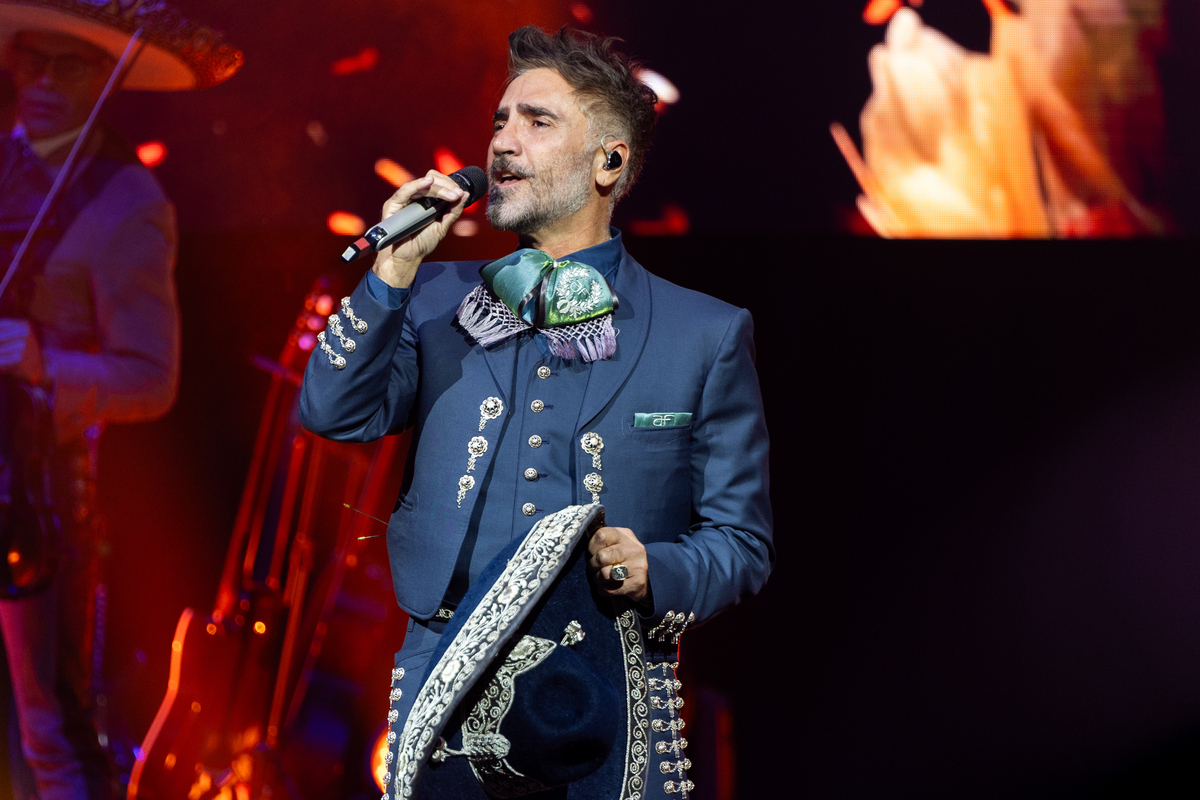 Alejandro Fernández Concert & Tour History (Updated for 2024 2025) Concert Archives