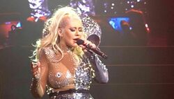 Christina Aguilera / ALMA on Nov 14, 2019 [315-small]