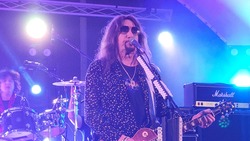 Ace Frehley / Anthony Rosano and the Conqueroos on Aug 16, 2023 [868-small]