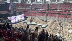 Taylor Swift / Paramore / Gayle on Mar 18, 2023 [406-small]