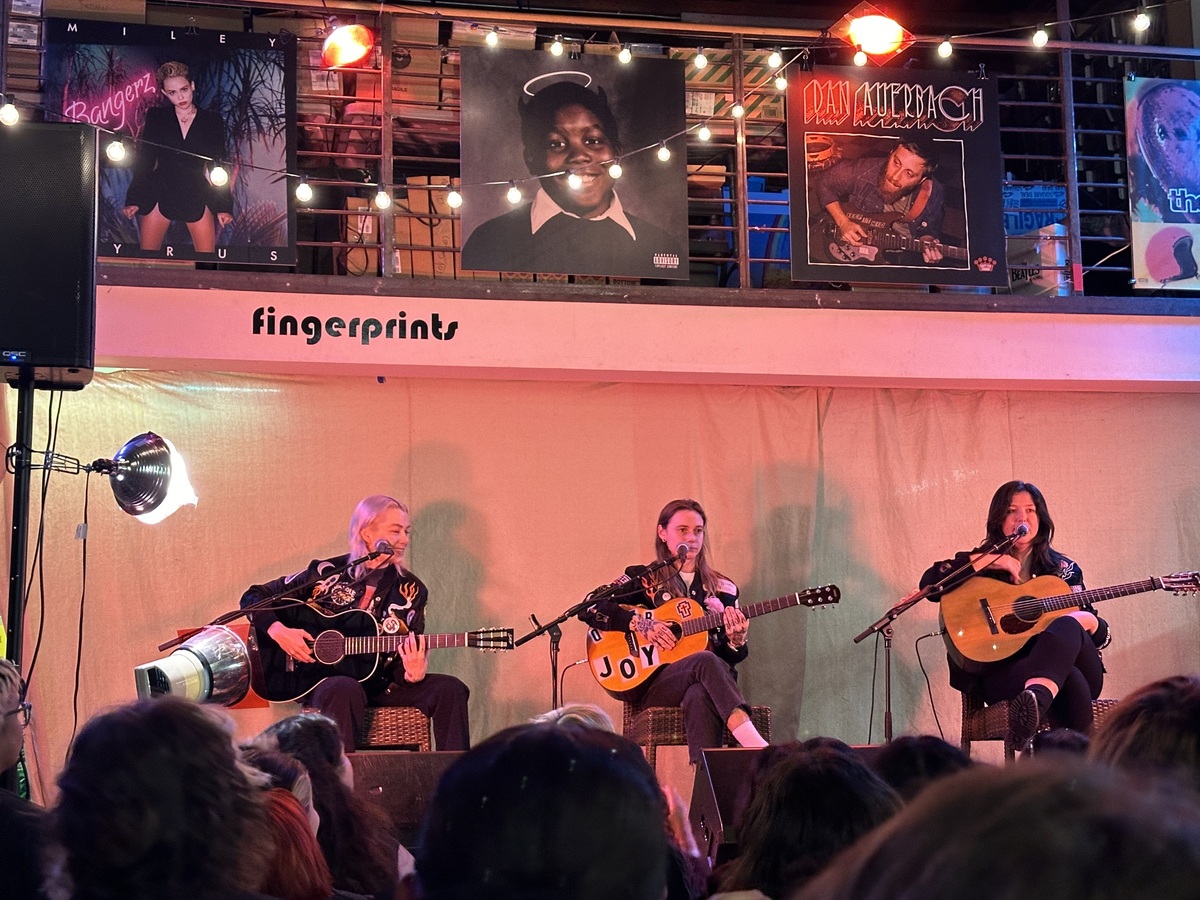 Oct 12, 2023 boygenius at Fingerprints Music Store Long Beach