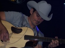 Brad Paisley / Carrie Underwood / Jake Owen on Nov 2, 2006 [412-small]